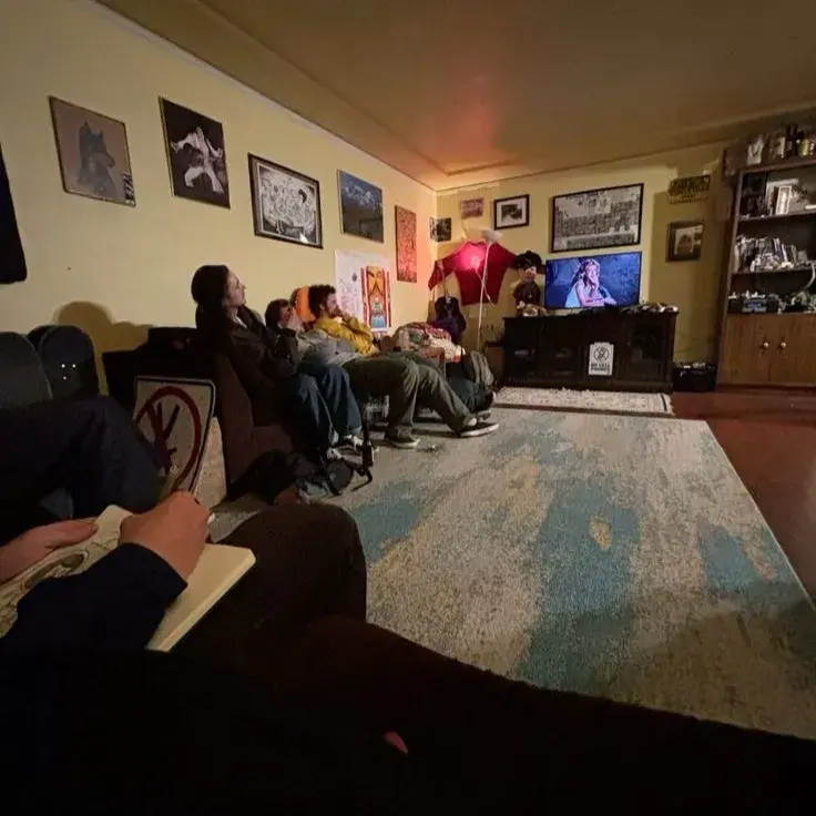 Eight Guy Roommates